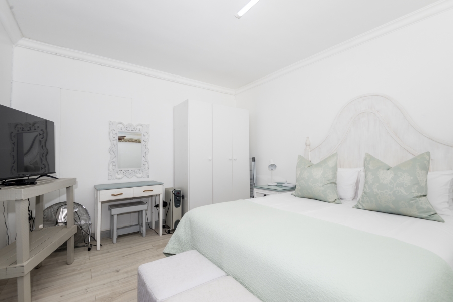 7 Bedroom Property for Sale in Jacobsbaai Western Cape